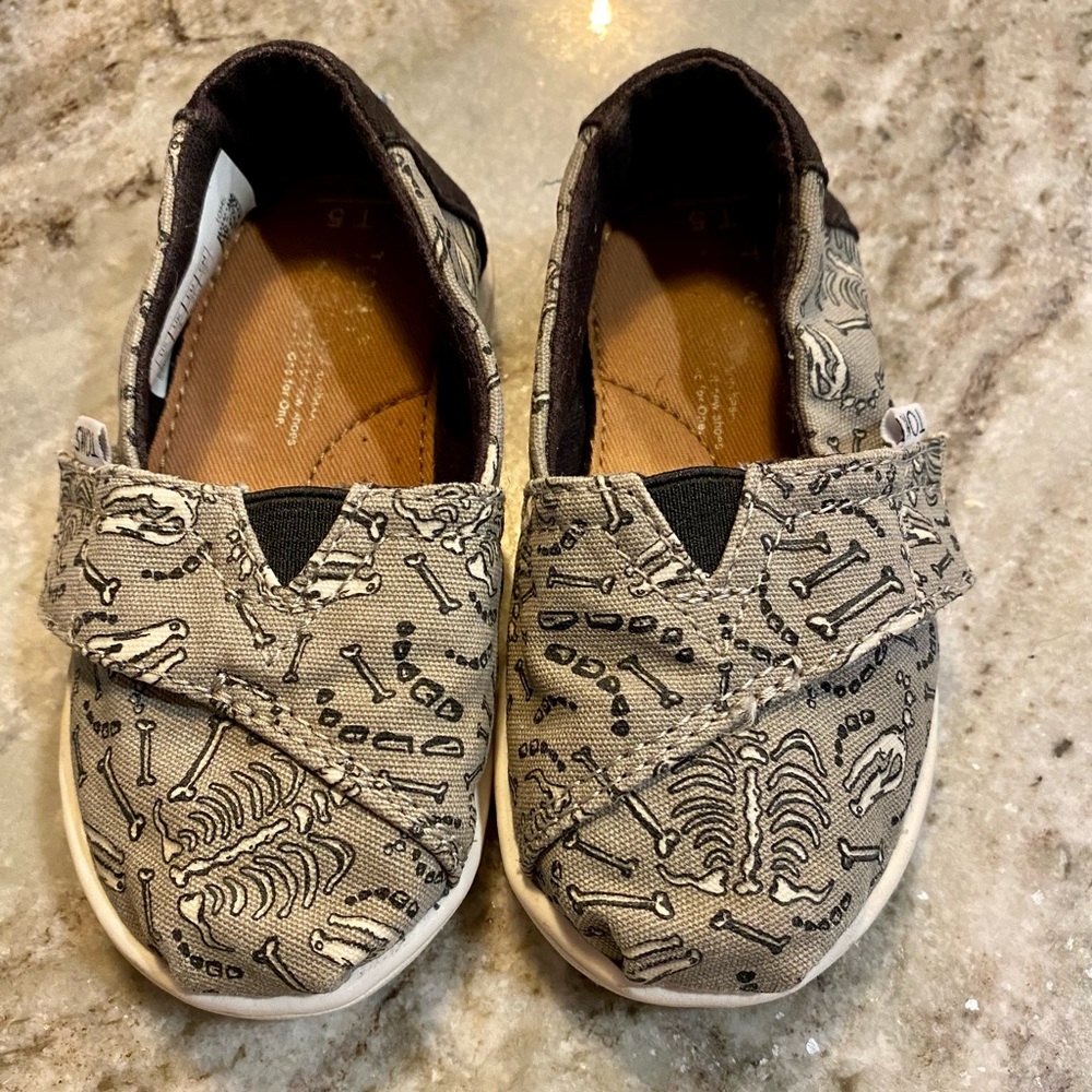 😍Tiny Tom’s toddler/baby skeleton shoes!
